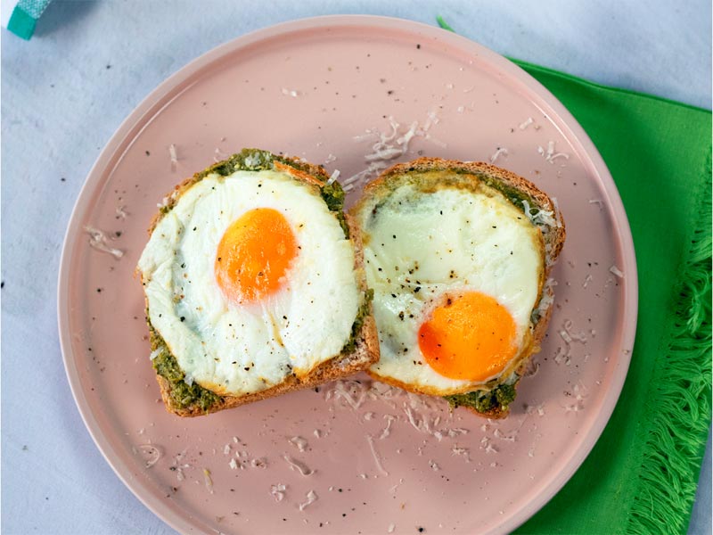 Pesto air fryer fried eggs