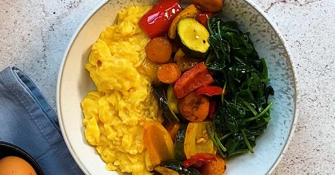 Scrambled eggs breakfast bowl