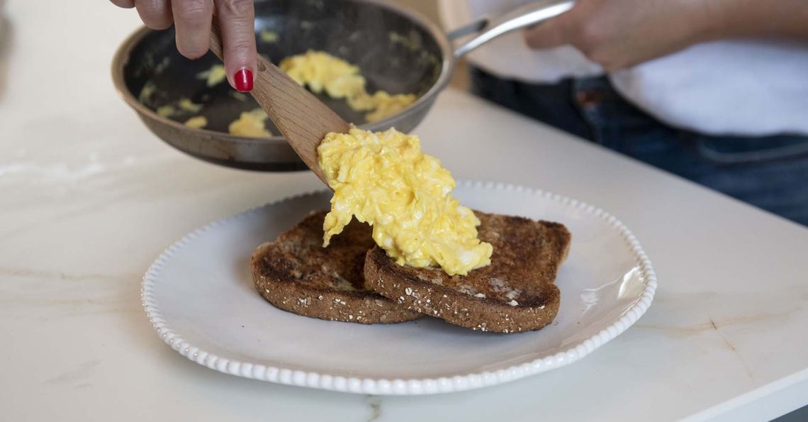 Scrambled eggs on toast
