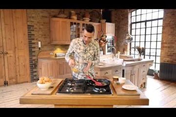 Embedded thumbnail for Dean Edwards&#039; masala scrambled eggs video